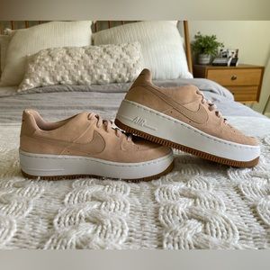 Nike Air Force 1 Sage Low